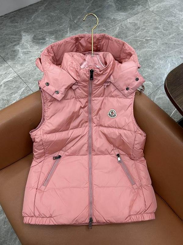 Moncler Women's Outwear 252